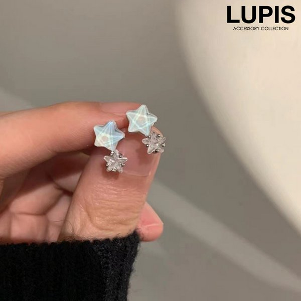 ⭐︎ 人気のトレンドピアス⭐︎